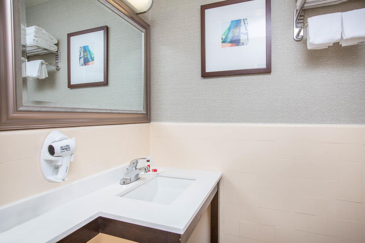Baymont By Wyndham San Diego Downtown - thumb 1