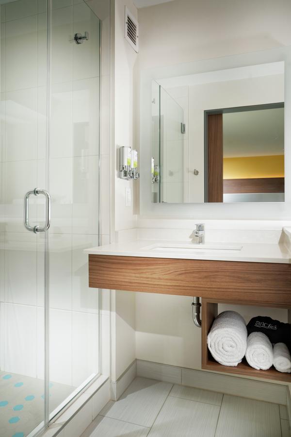 Staypineapple At Hotel Z - thumb 38