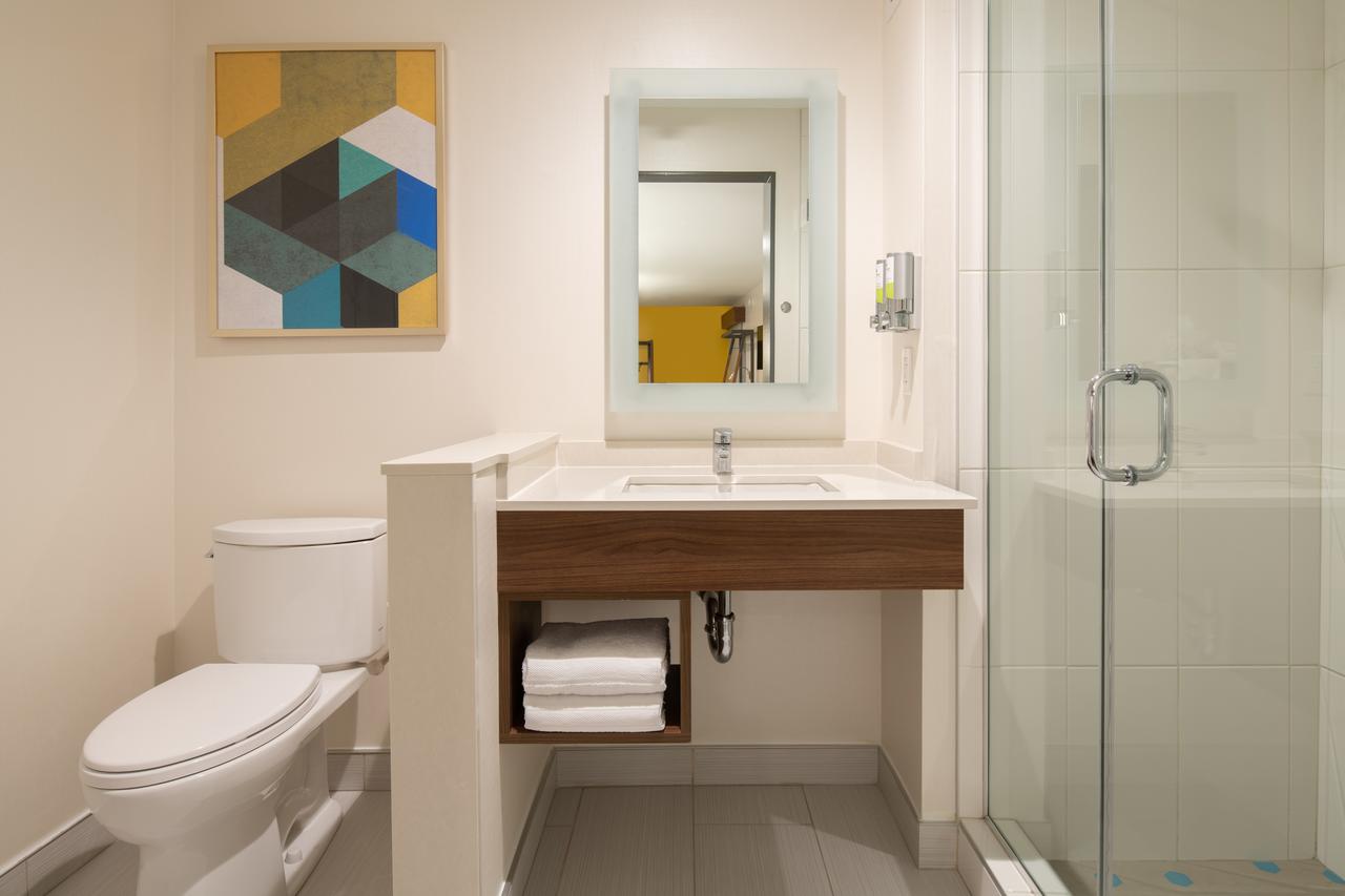 Staypineapple At Hotel Z - thumb 9