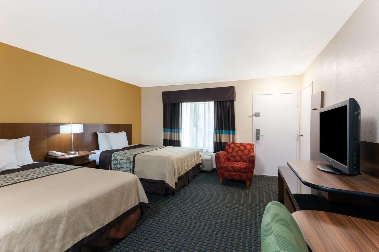 Days Inn By Wyndham Mission Valley Qualcomm Stadium/SDSU - thumb 23
