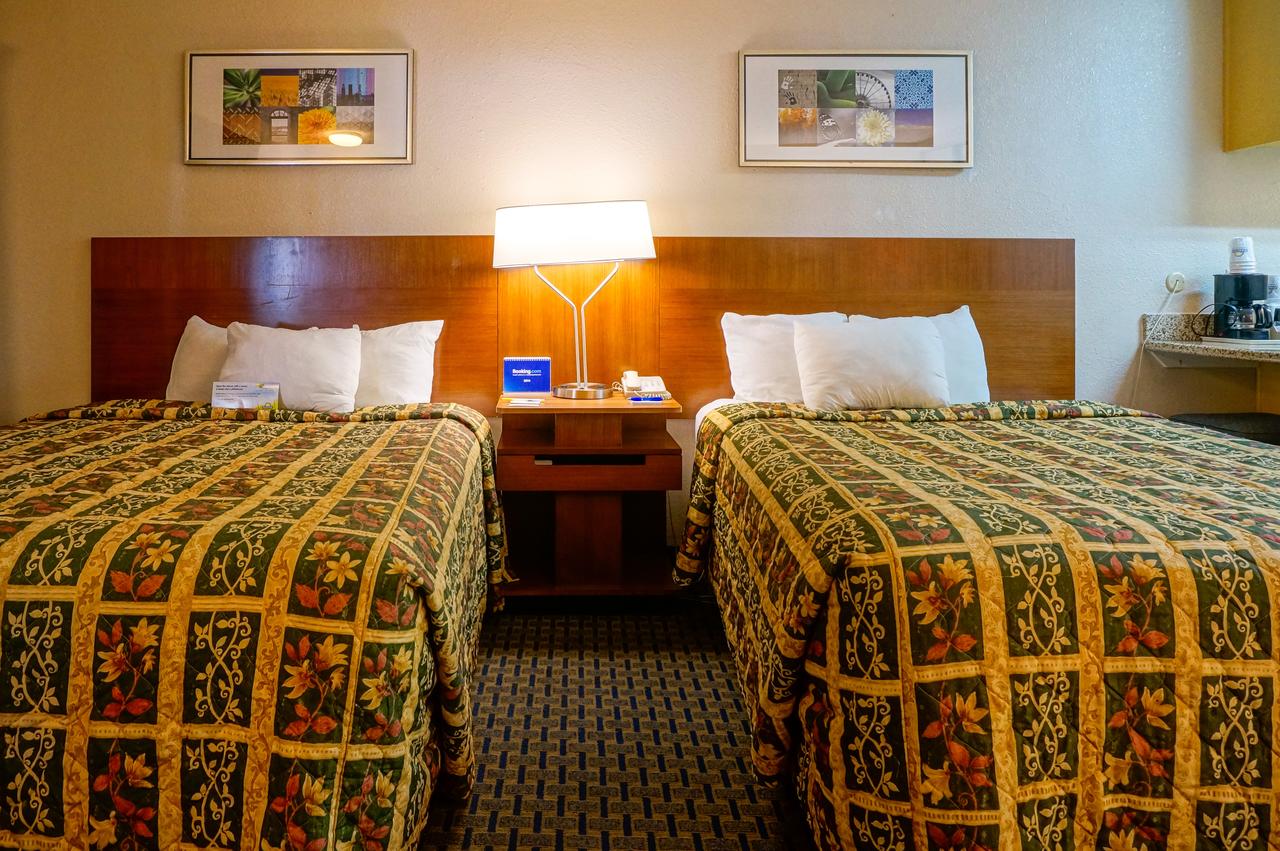 Days Inn By Wyndham Mission Valley Qualcomm Stadium/SDSU - thumb 7