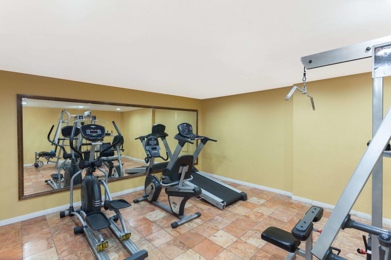 Days Inn By Wyndham Mission Valley Qualcomm Stadium/SDSU - thumb 22