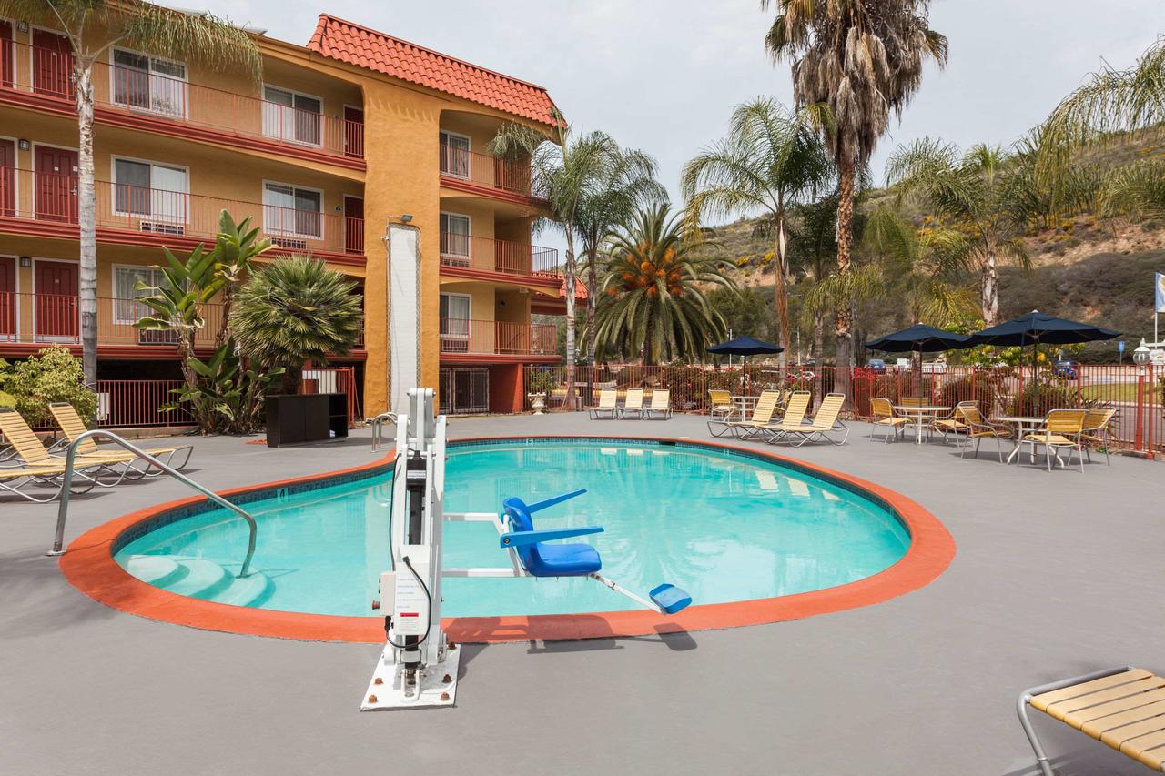 Days Inn By Wyndham Mission Valley Qualcomm Stadium/SDSU - thumb 14