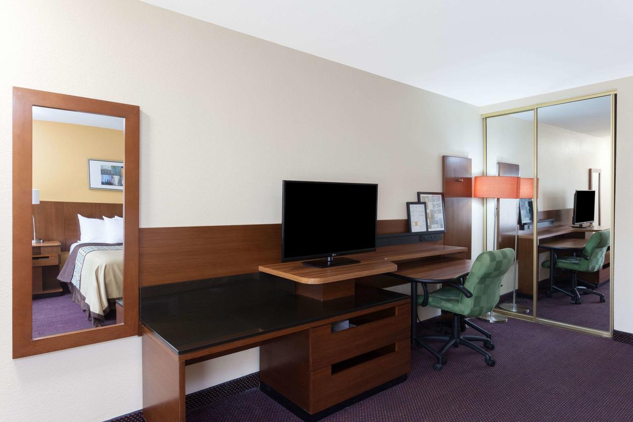 Days Inn By Wyndham Mission Valley Qualcomm Stadium/SDSU - thumb 9