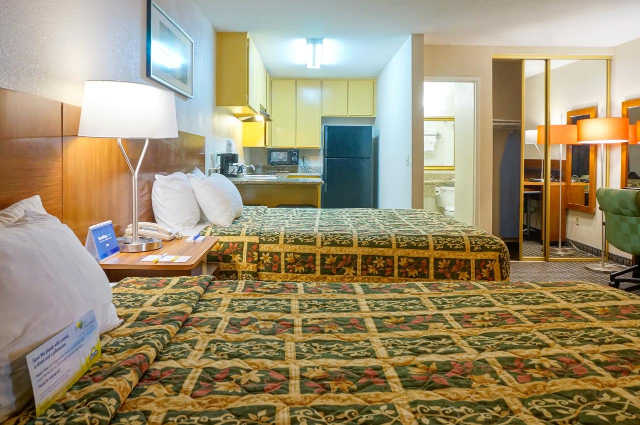 Days Inn By Wyndham Mission Valley Qualcomm Stadium/SDSU - thumb 6