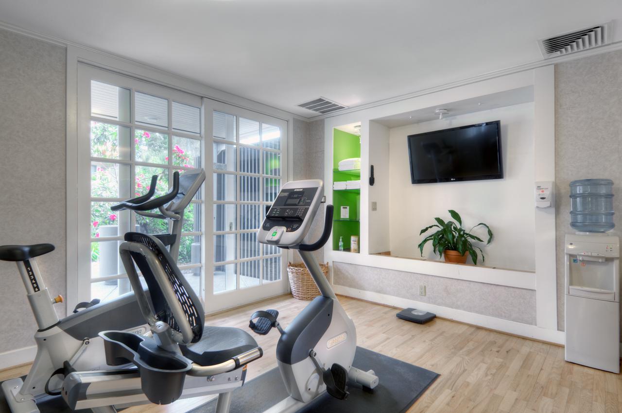 Dinah's Garden Hotel - thumb 29