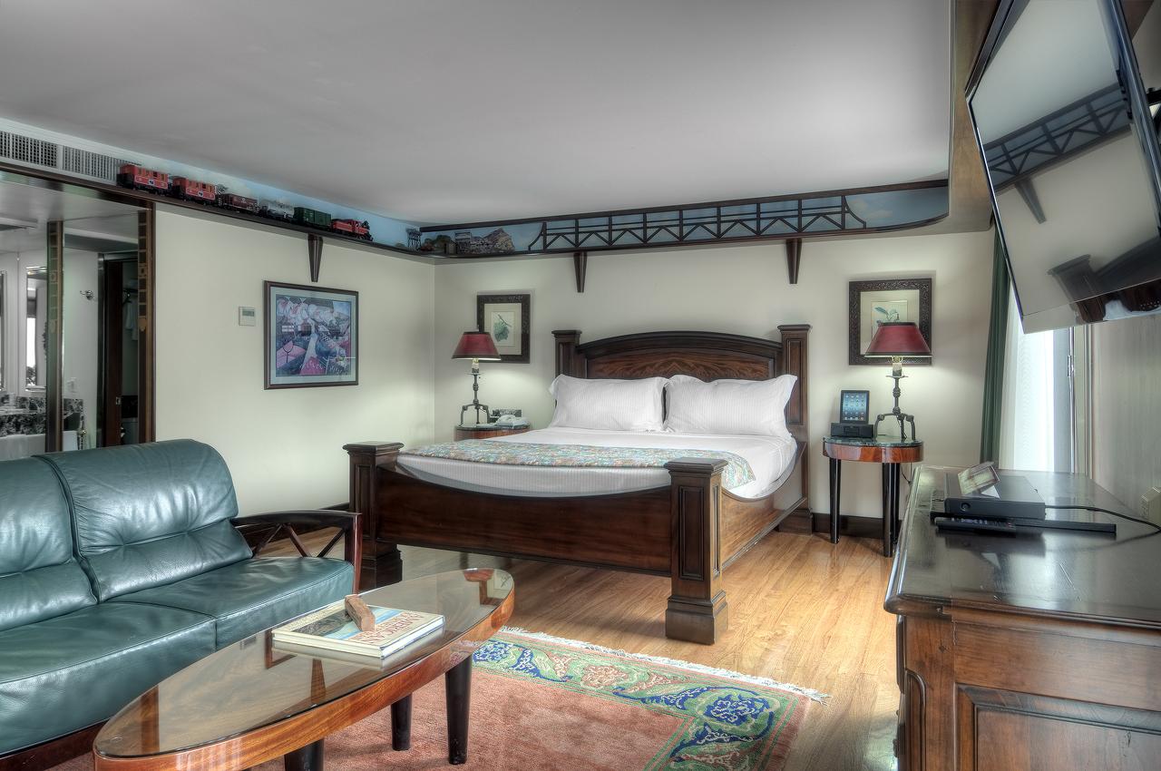 Dinah's Garden Hotel - thumb 25