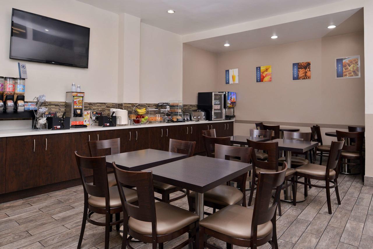 Best Western Airpark Hotel - thumb 20