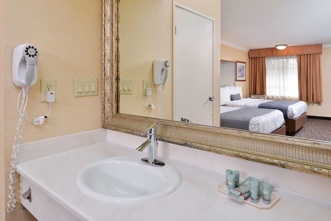 Best Western Airpark Hotel - thumb 28