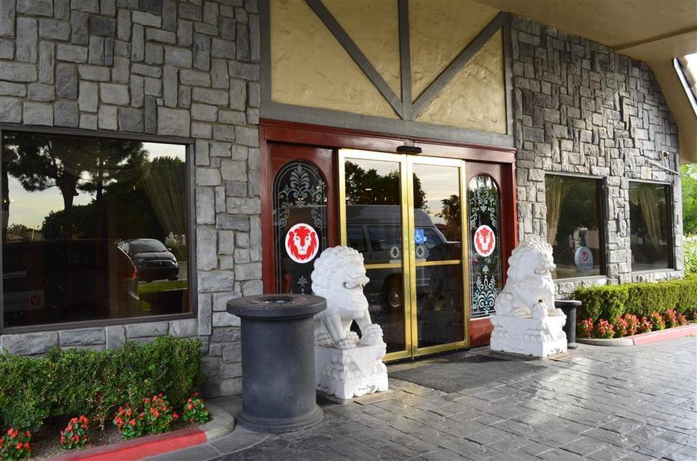 Folk Inn Ontario Airport - thumb 6