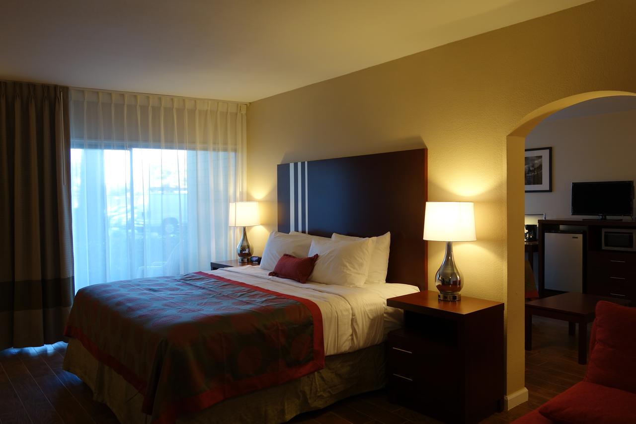 Ramada By Wyndham Sacramento - thumb 6