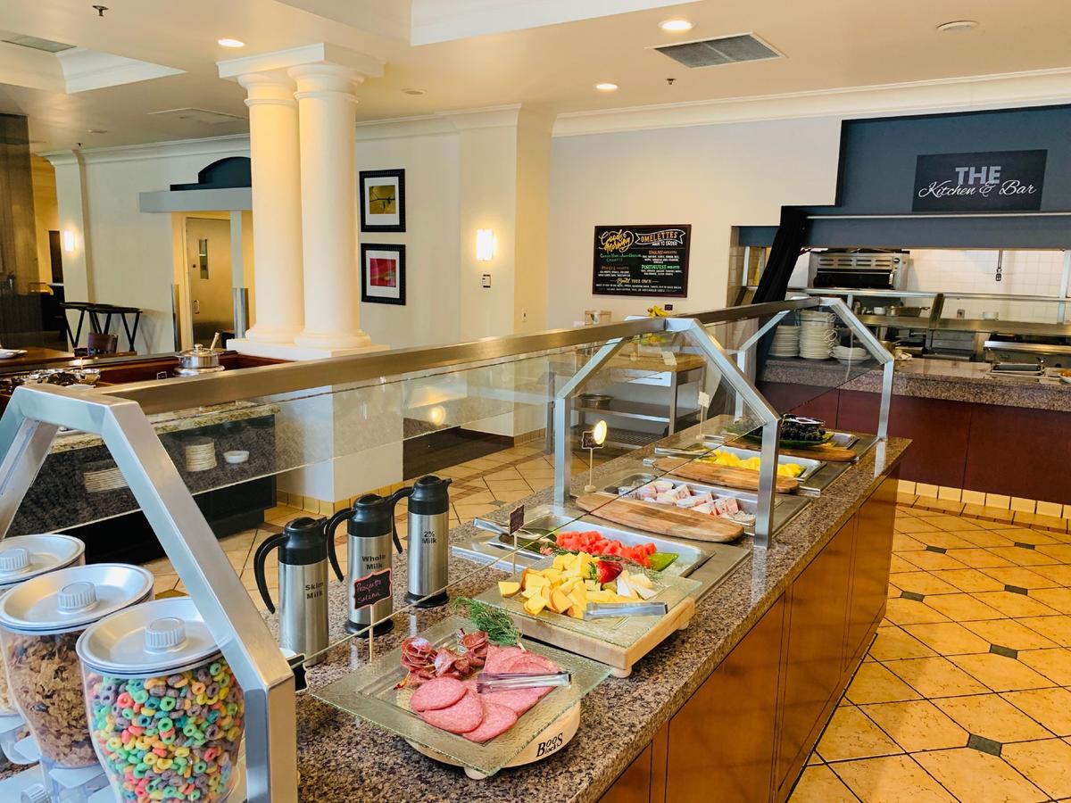 Costa Mesa Marriott - thumb 3