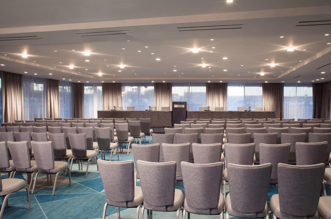 Hyatt Regency Los Angeles International Airport - thumb 38