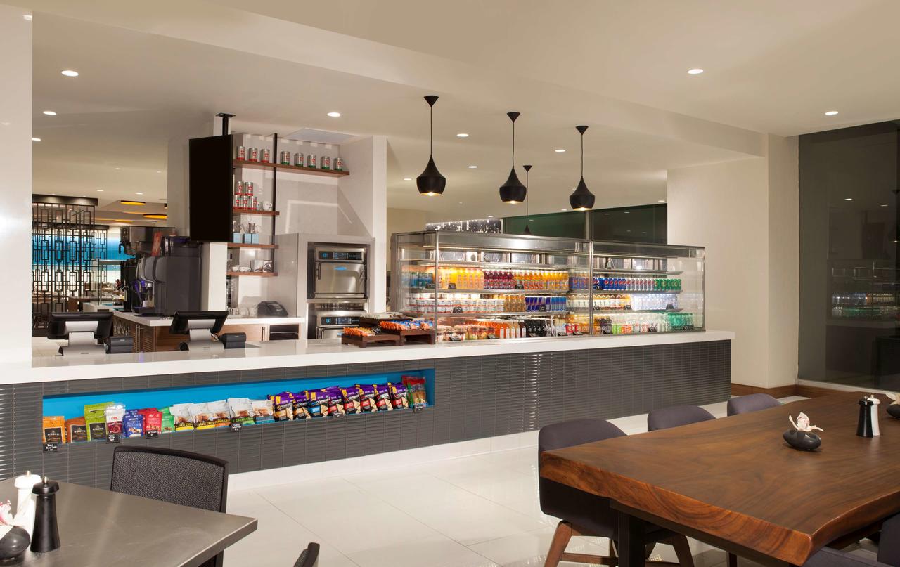 Hyatt Regency Los Angeles International Airport - thumb 4