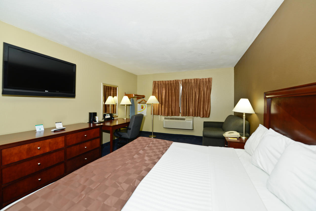 Super 8 By Wyndham Blythe - thumb 26