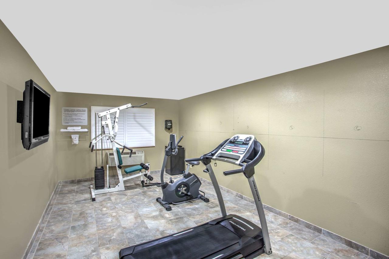 Super 8 By Wyndham Blythe - thumb 37