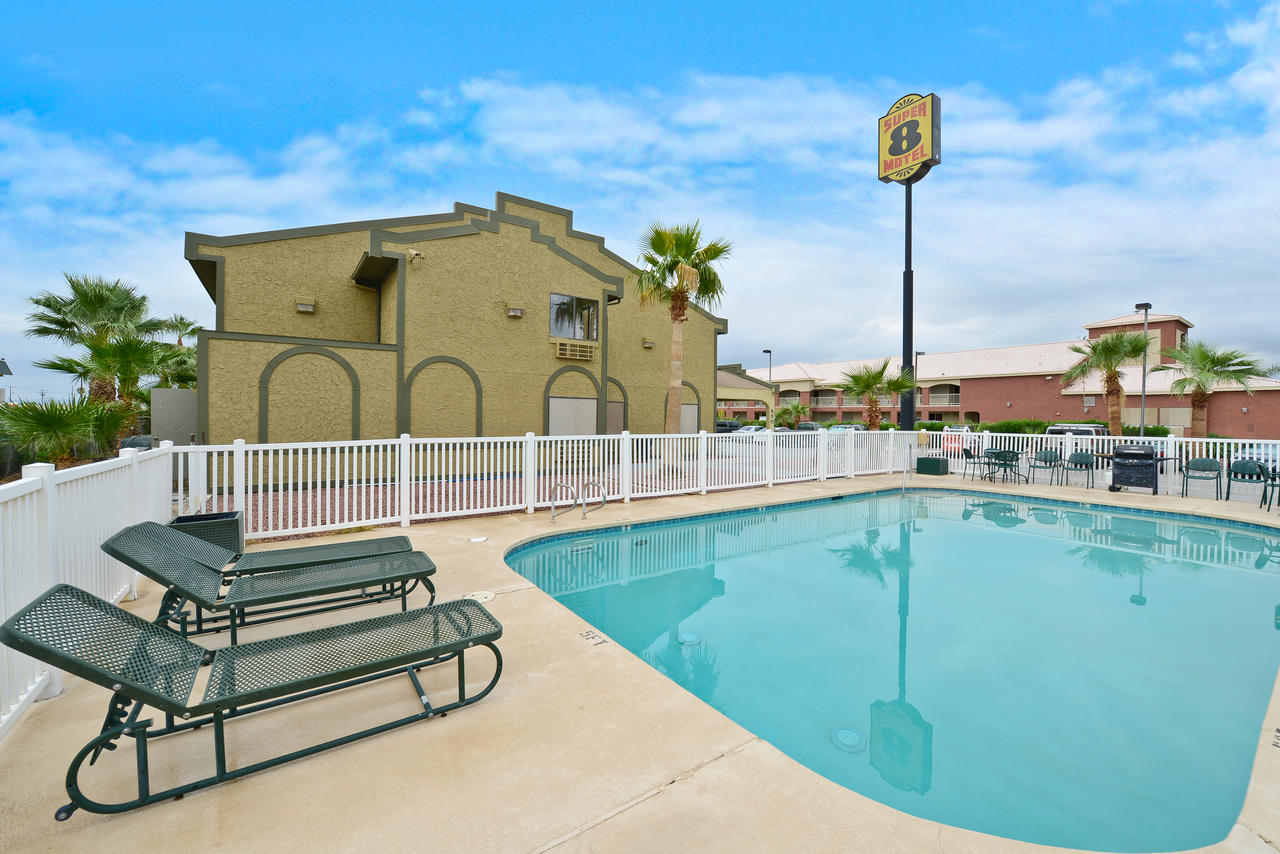 Super 8 By Wyndham Blythe - thumb 11