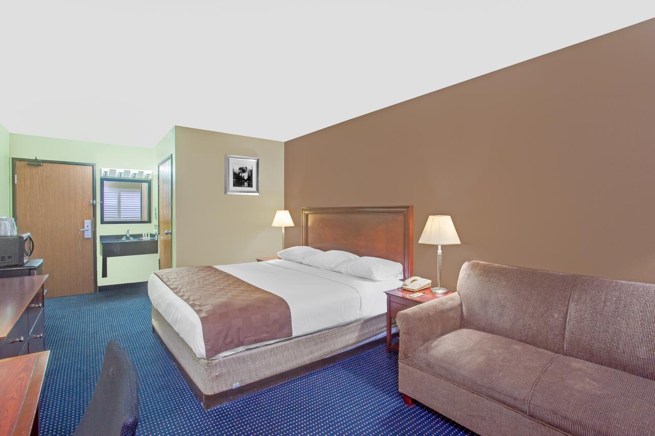 Super 8 By Wyndham Blythe - thumb 24