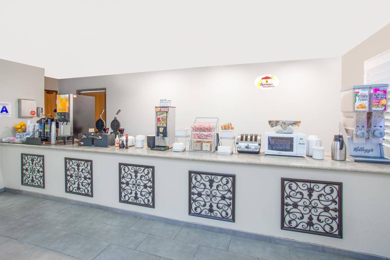 Super 8 By Wyndham Blythe - thumb 20