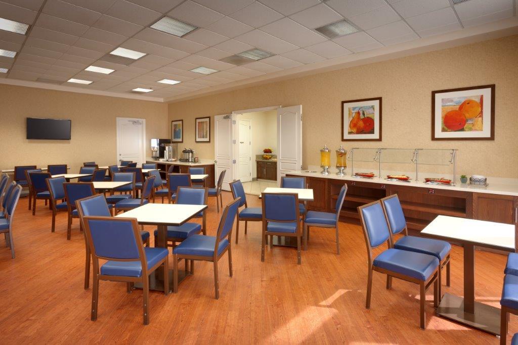 Cortona Inn And Suites Anaheim Resort - thumb 1