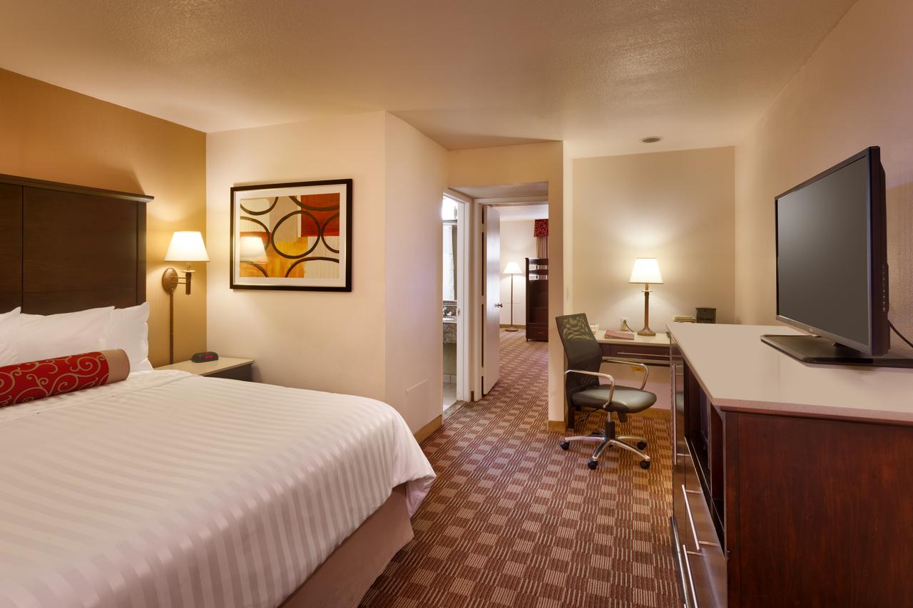 Cortona Inn And Suites Anaheim Resort - thumb 13