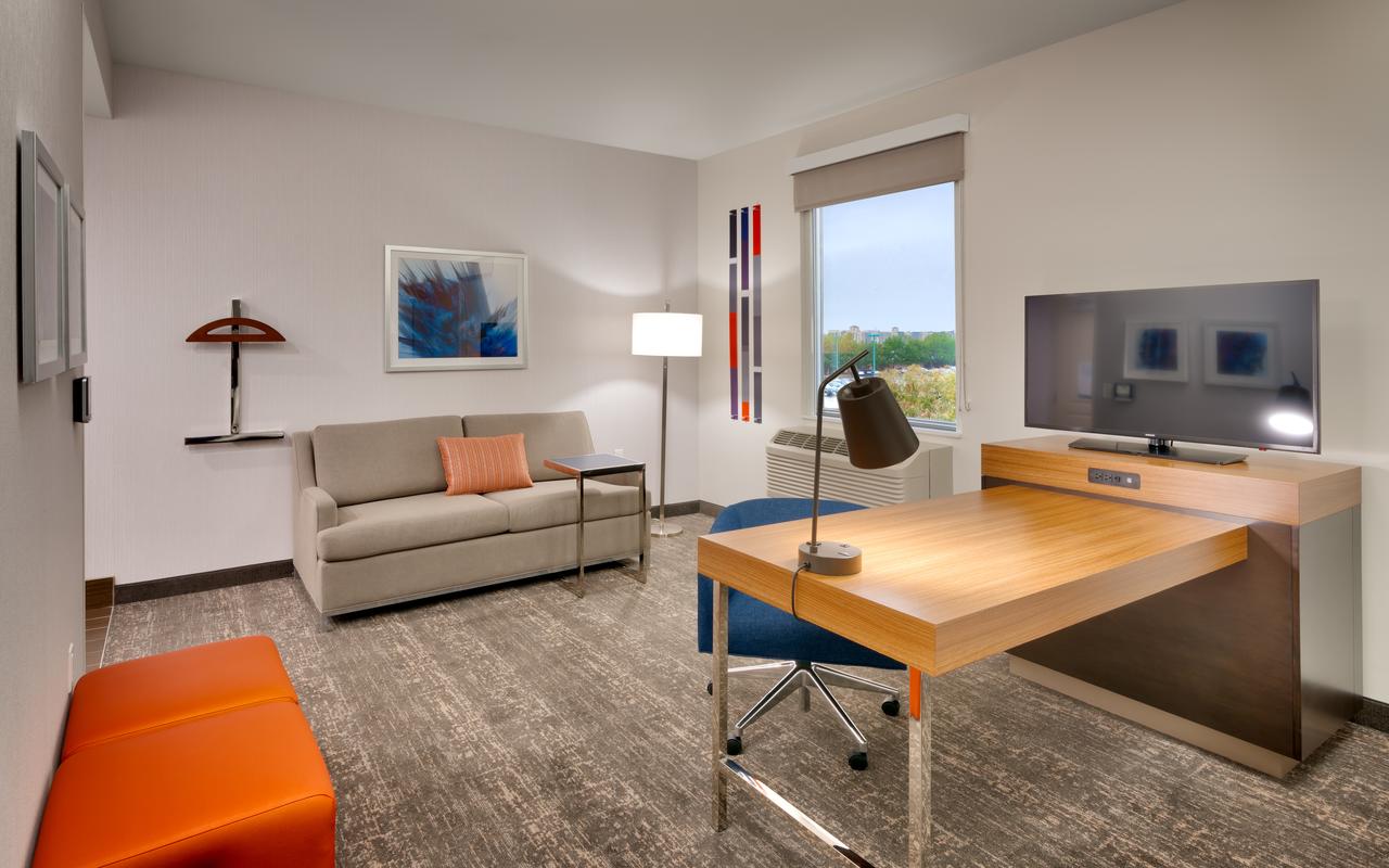 Hampton Inn & Suites Anaheim Resort Convention Center - thumb 2