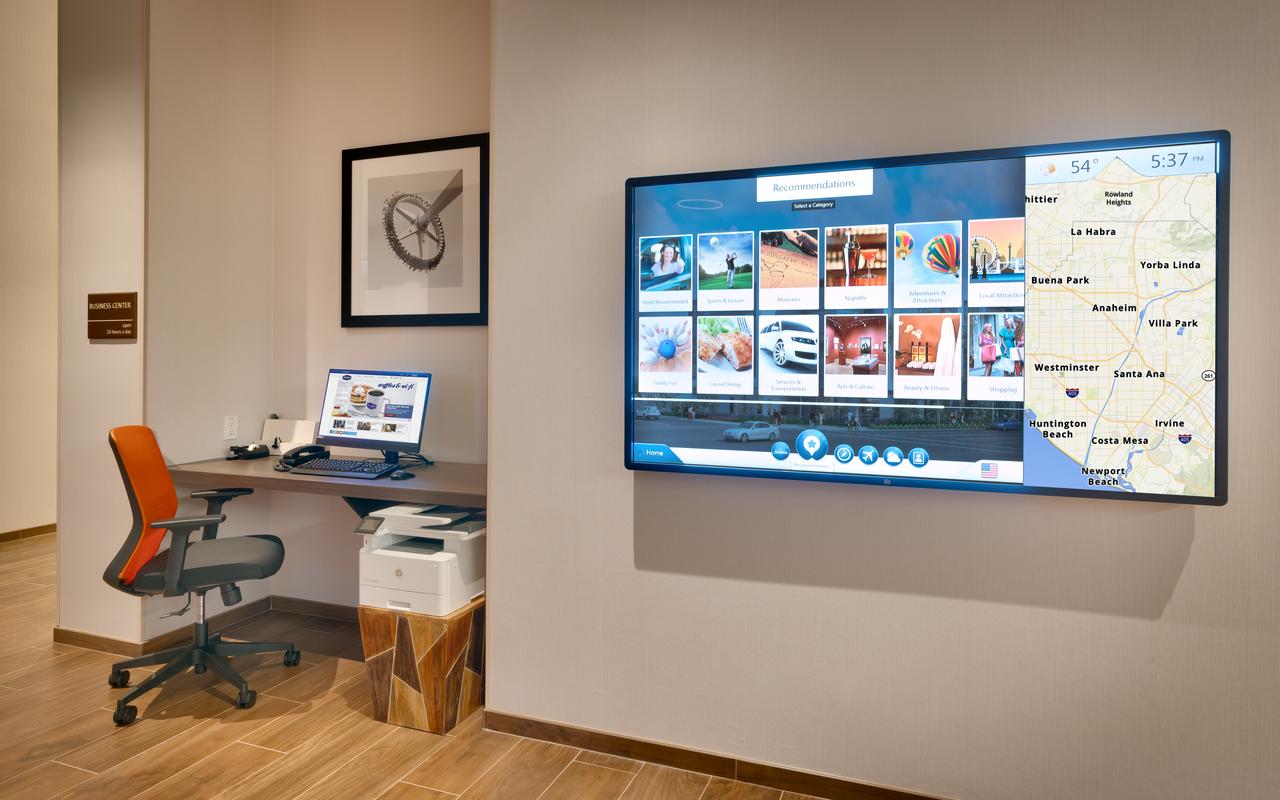 Hampton Inn & Suites Anaheim Resort Convention Center - thumb 9