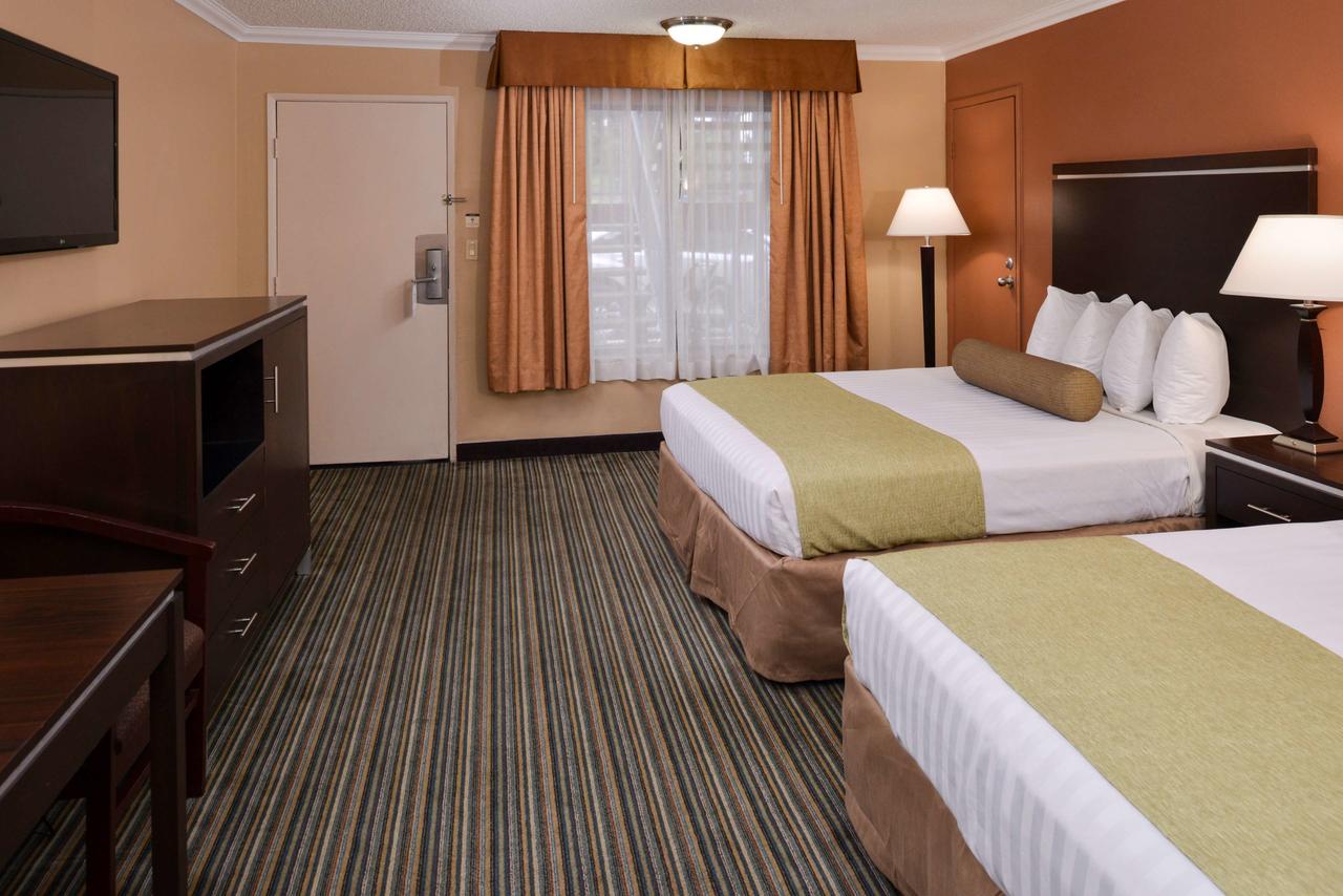 Best Western Courtesy Inn - thumb 34