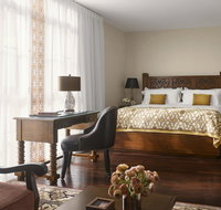 Plaza la Reina - Hotels Santiago