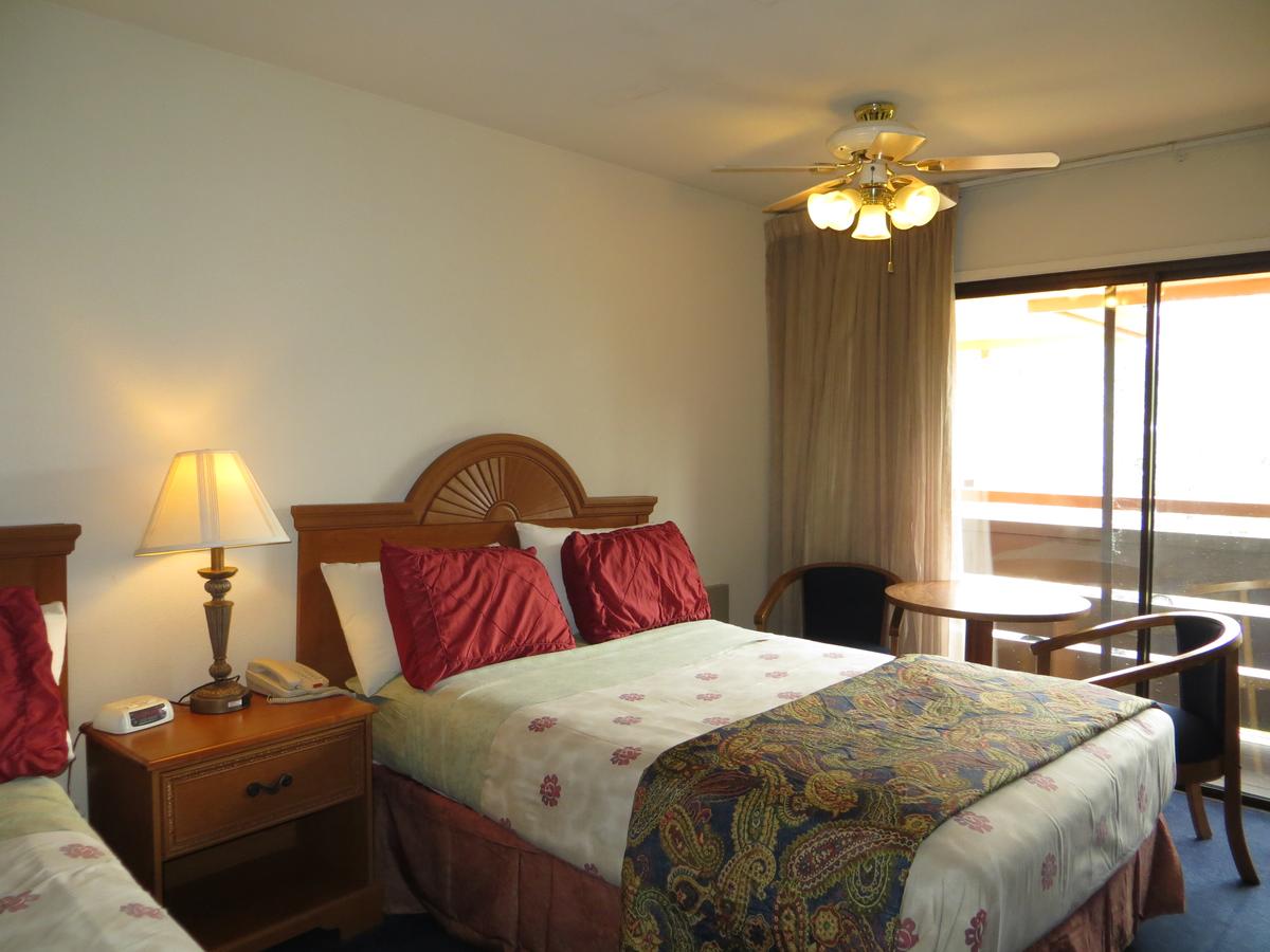 The Monarch Resort - thumb 32