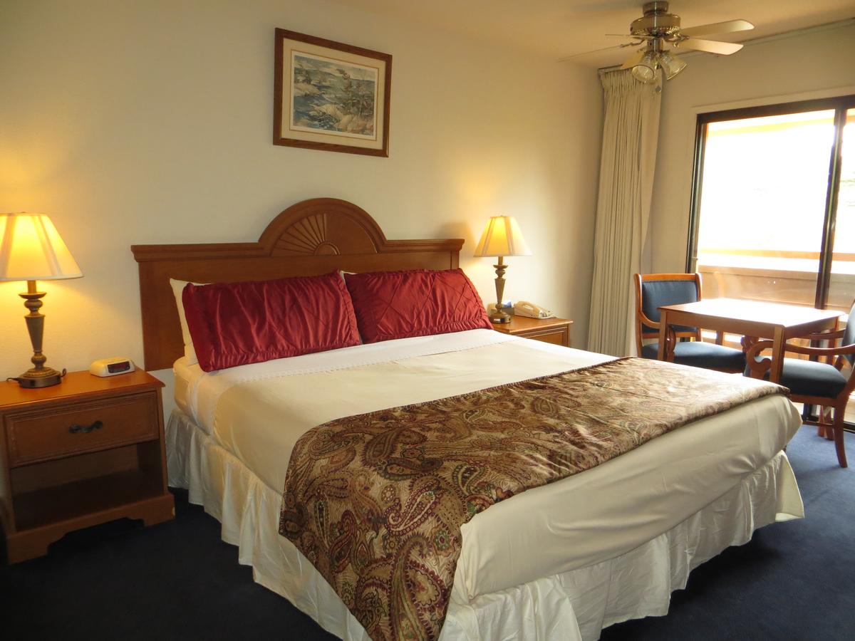 The Monarch Resort - thumb 33