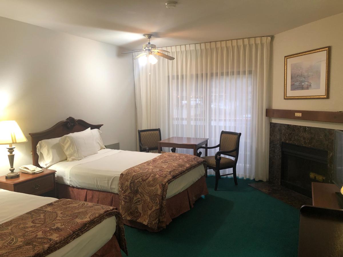 The Monarch Resort - thumb 10