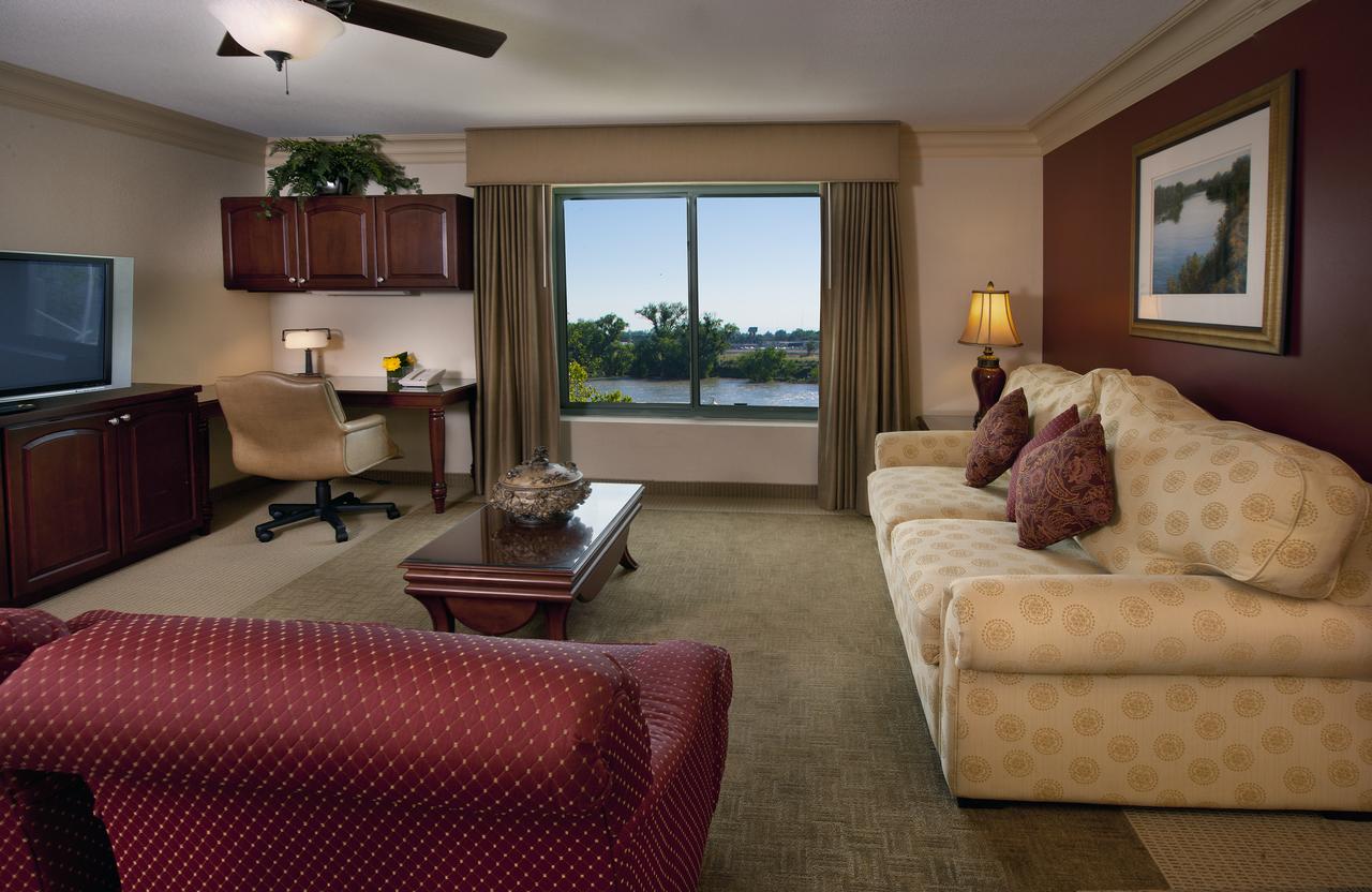 Embassy Suites By Hilton Sacramento Riverfront Promenade - thumb 23