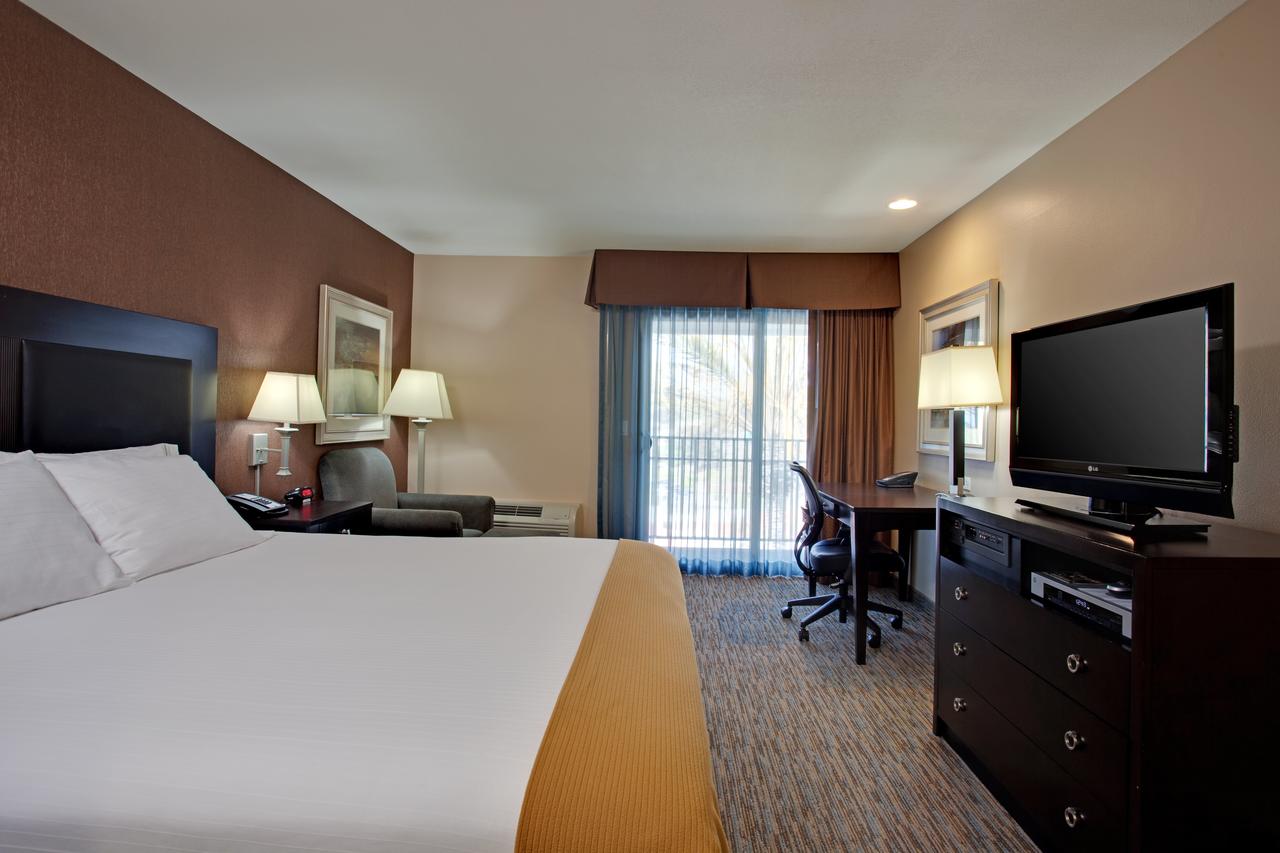 Holiday Inn Express San Clemente N â€“ Beach Area - thumb 9