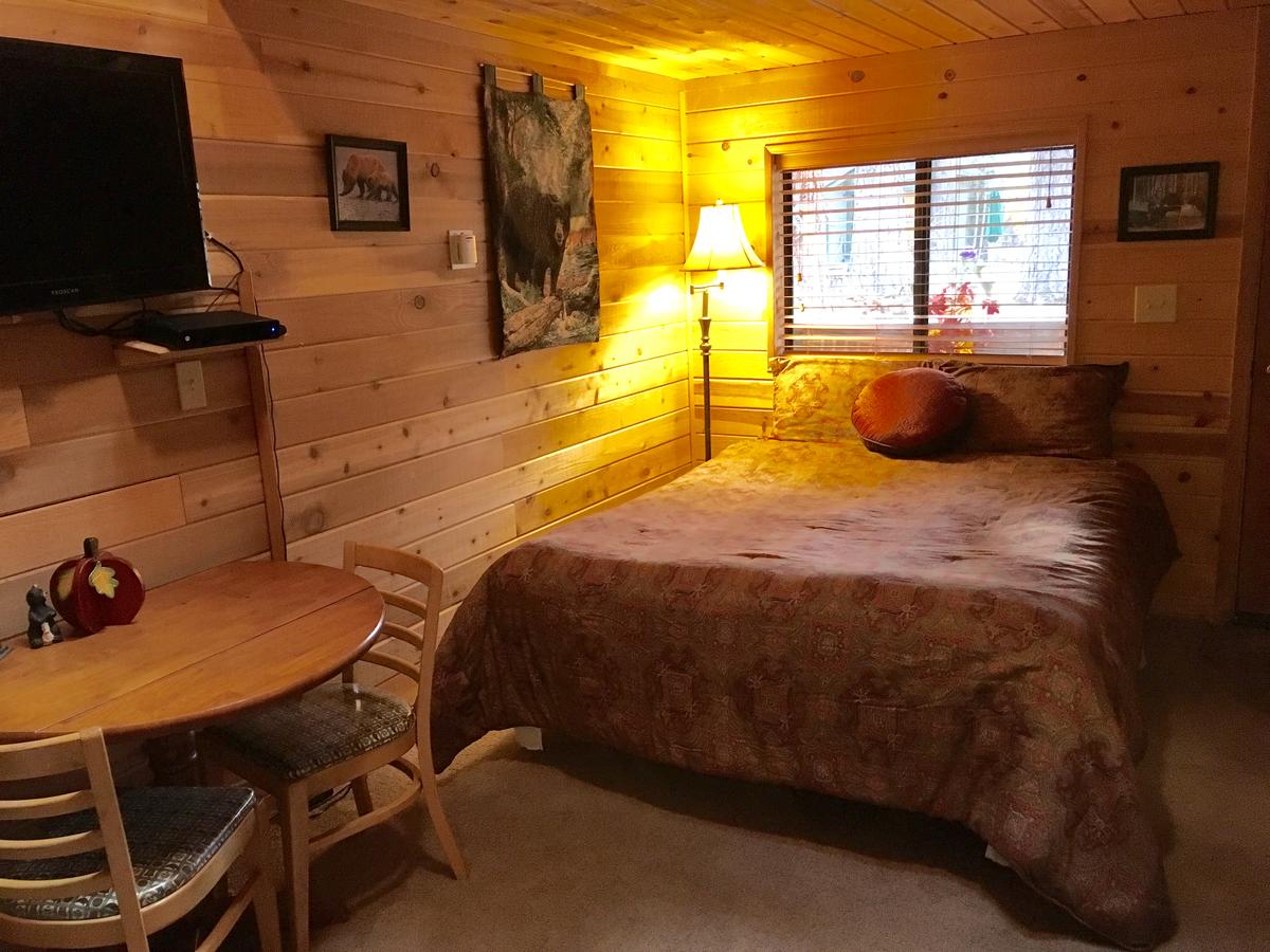 Holly's Place - thumb 1