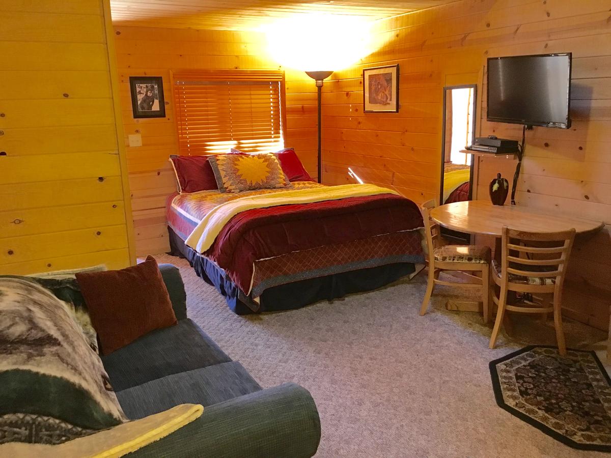 Holly's Place - thumb 3