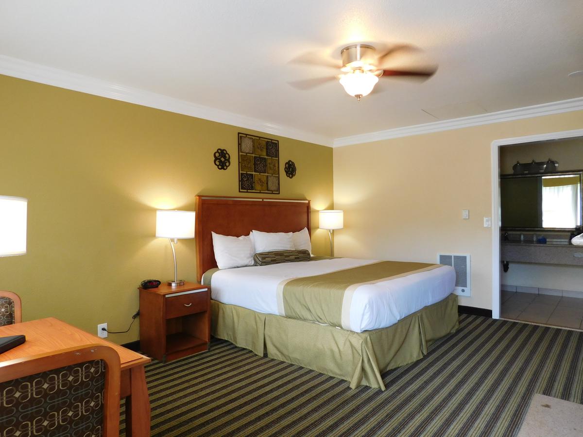 Deer Haven Inn - thumb 29