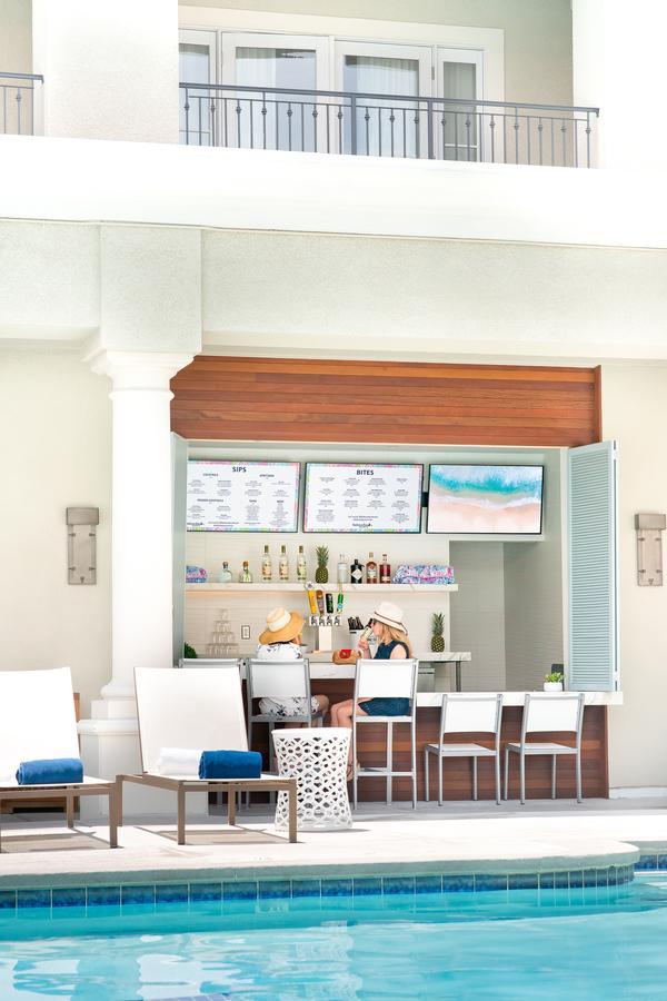 Balboa Bay Resort - thumb 11