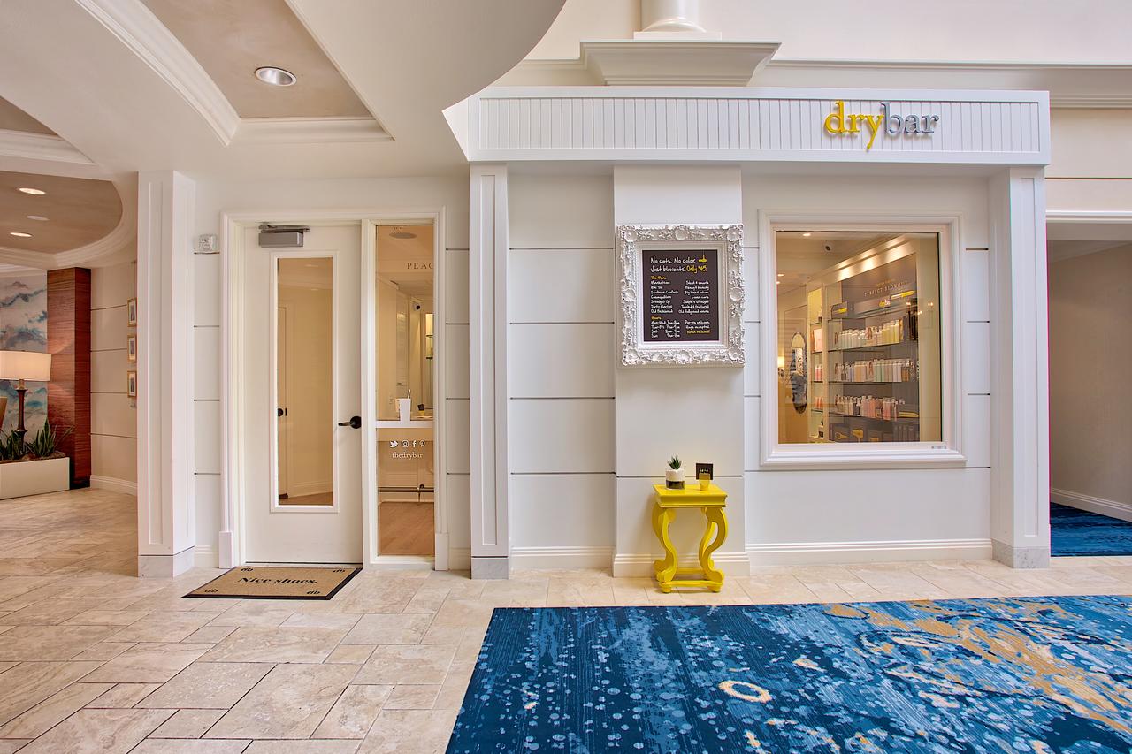 Balboa Bay Resort - thumb 20