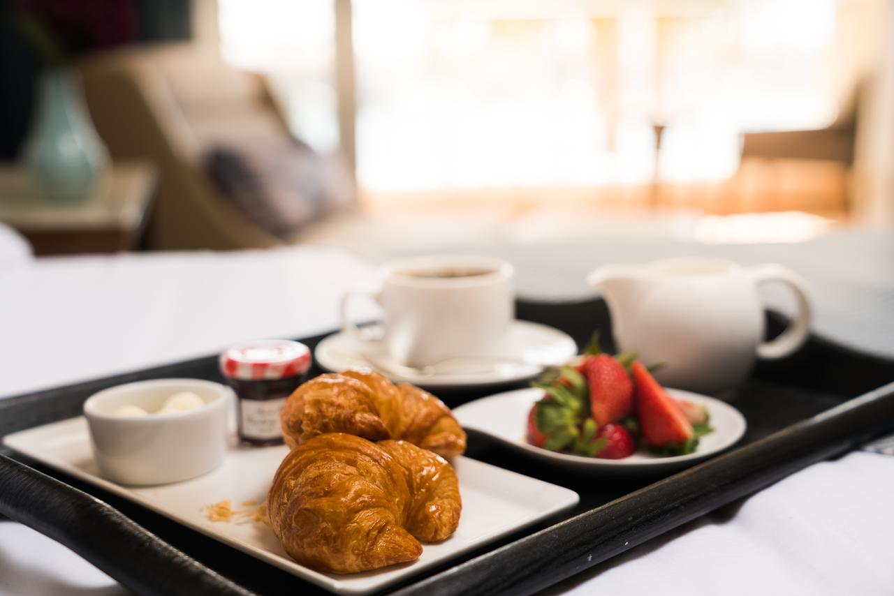 Balboa Bay Resort - thumb 18