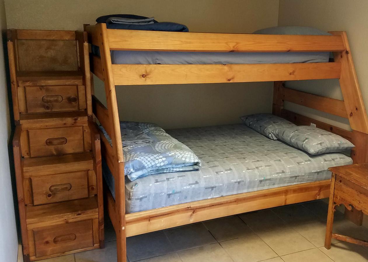 Big Bear Hostel - thumb 10