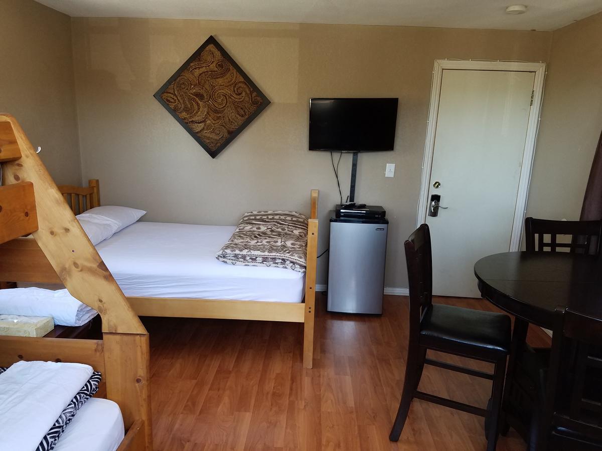 Big Bear Hostel - thumb 0