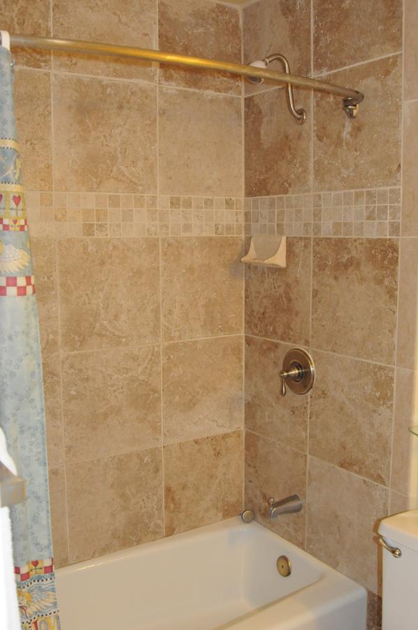 Sandyland Reef Inn - thumb 37