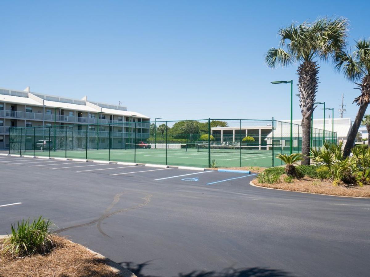 2 Bedrooms 2 Bath Beachfront With An Unbelievable Gulf View | - thumb 21