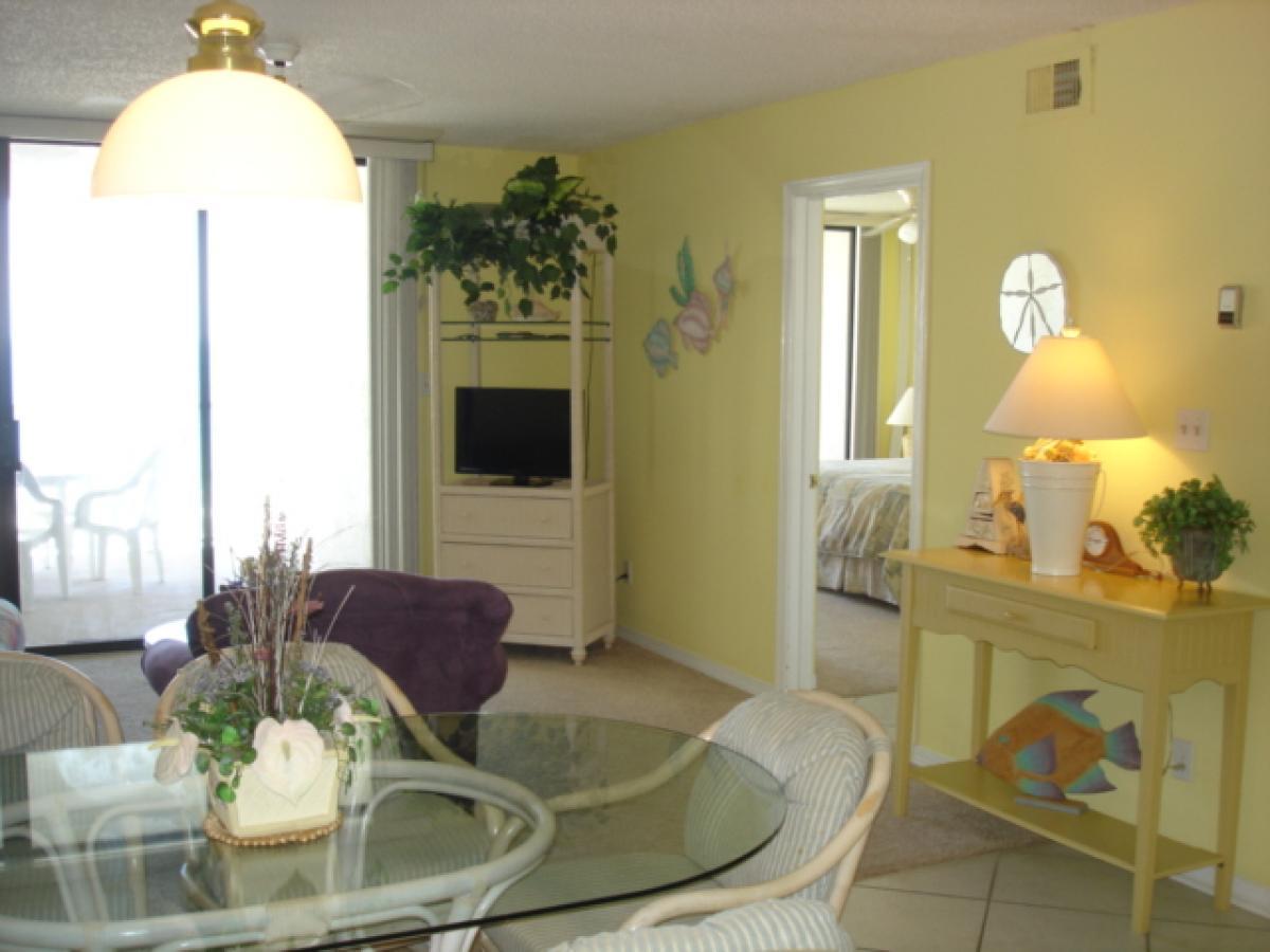 2 Bedrooms 2 Bath Beachfront With An Unbelievable Gulf View | - thumb 3