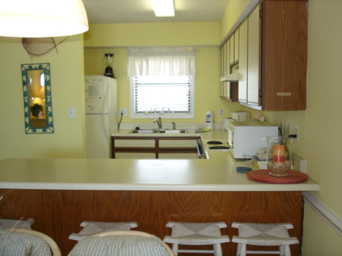 2 Bedrooms 2 Bath Beachfront With An Unbelievable Gulf View | - thumb 12