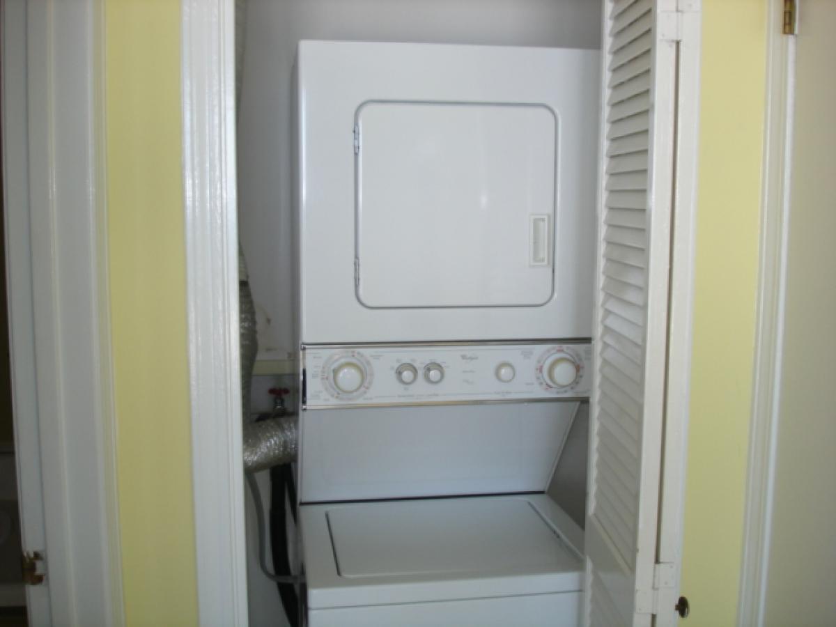 2 Bedrooms 2 Bath Beachfront With An Unbelievable Gulf View | - thumb 9