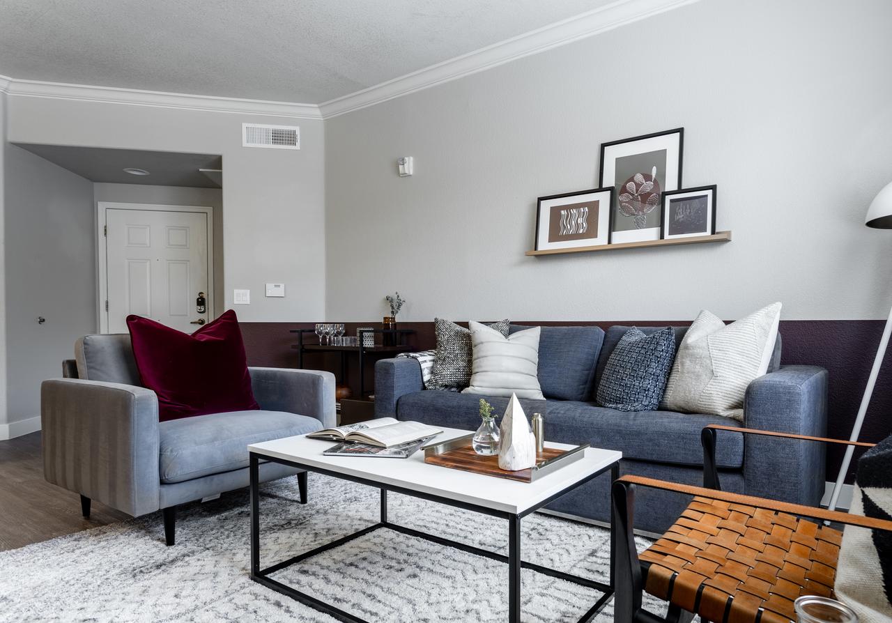 Modern 3 Bedroom Apt Minutes To Airport - thumb 20