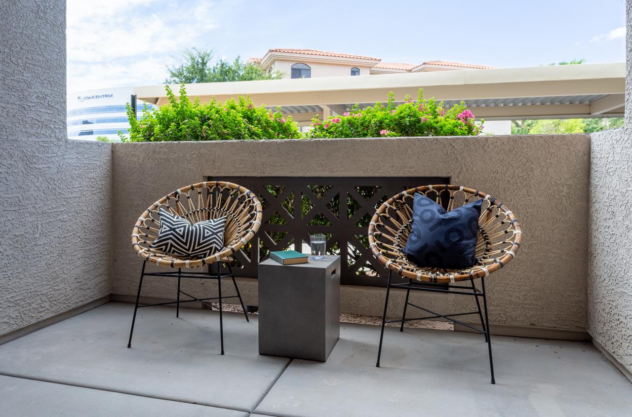 Modern 3 Bedroom Apt Minutes To Airport - thumb 12