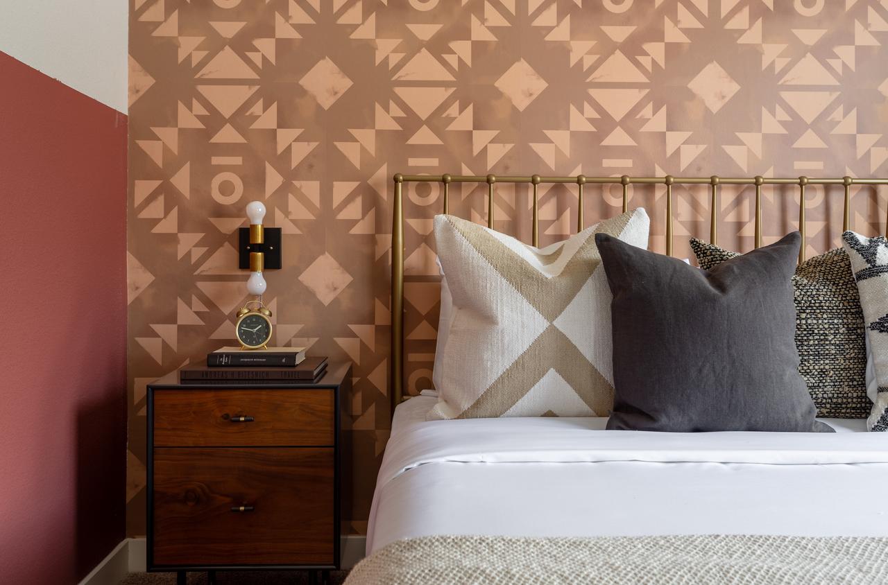 Modern 3 Bedroom Apt Minutes To Airport - thumb 31